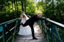 Bräutigam flüchtet auf Brücke